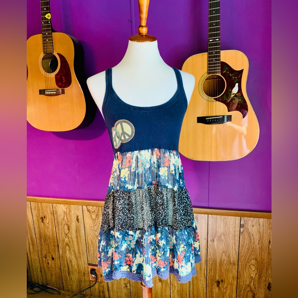 Summer of Love Floral Patchwork Sleeveless Dress  | Women’s Size M